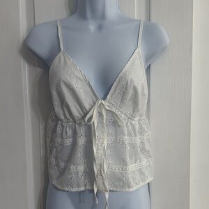 SHEIN White Lace Detail Cropped Top